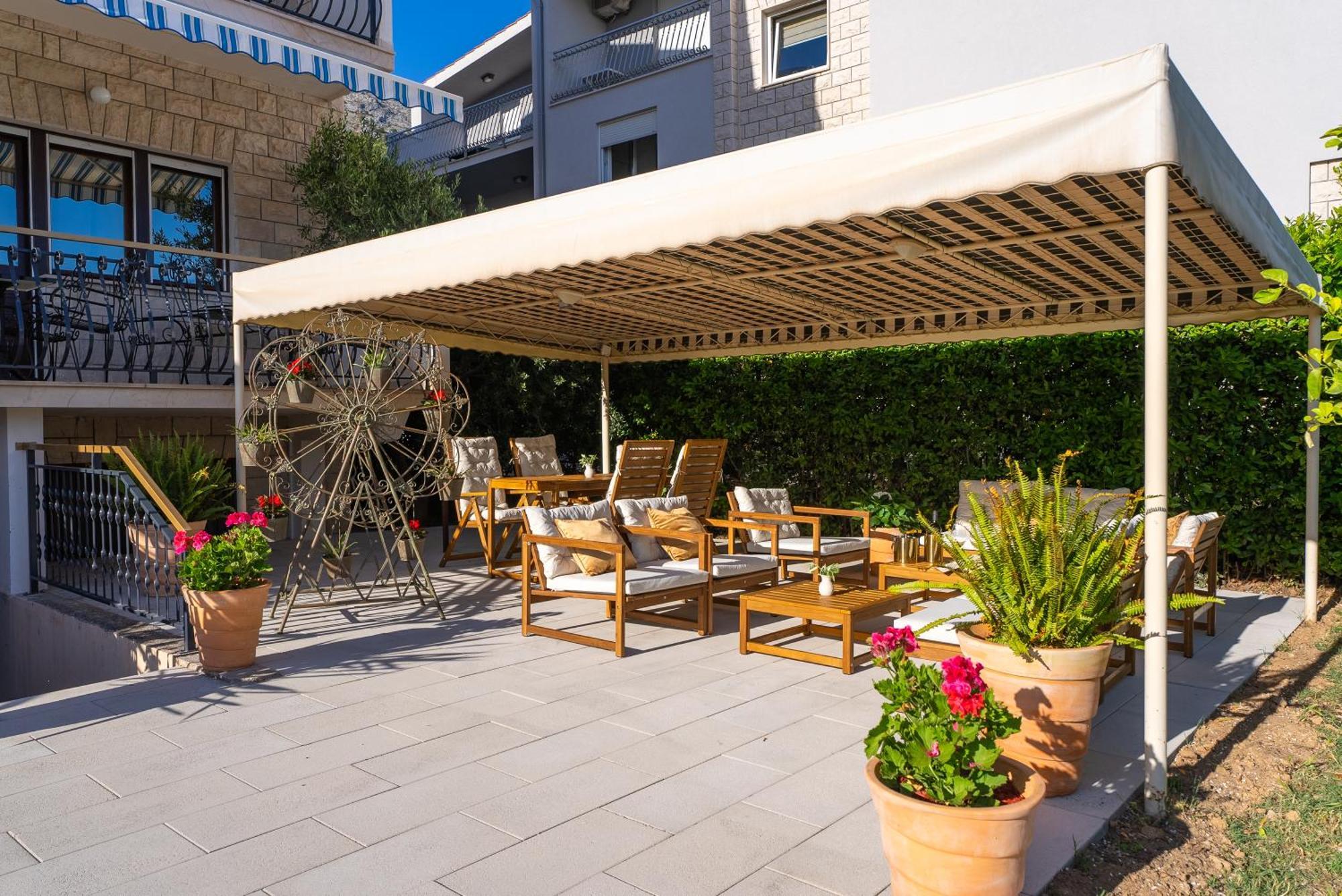 Storge Boutique Bed & Breakfast أوميس المظهر الخارجي الصورة