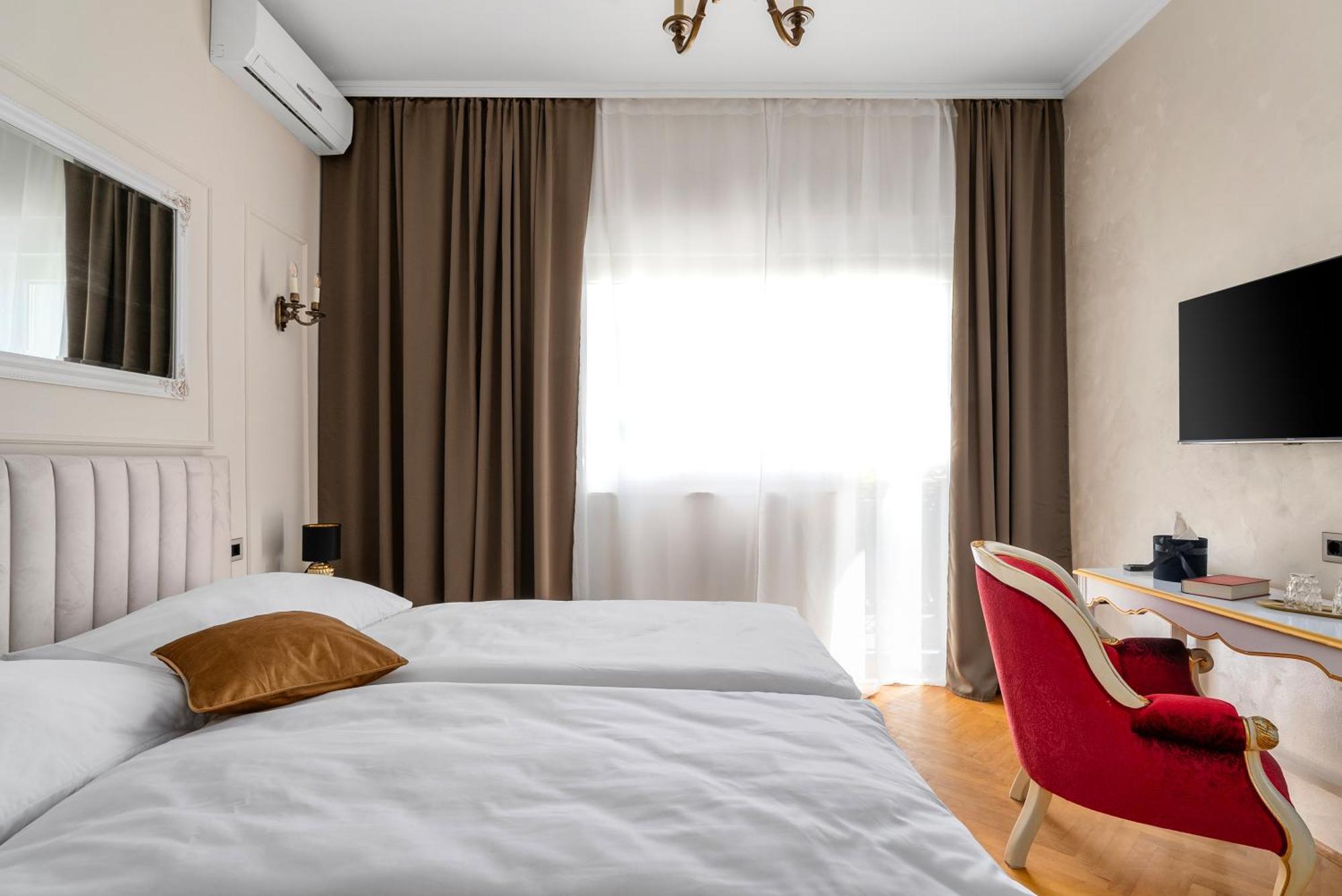 Storge Boutique Bed & Breakfast أوميس المظهر الخارجي الصورة